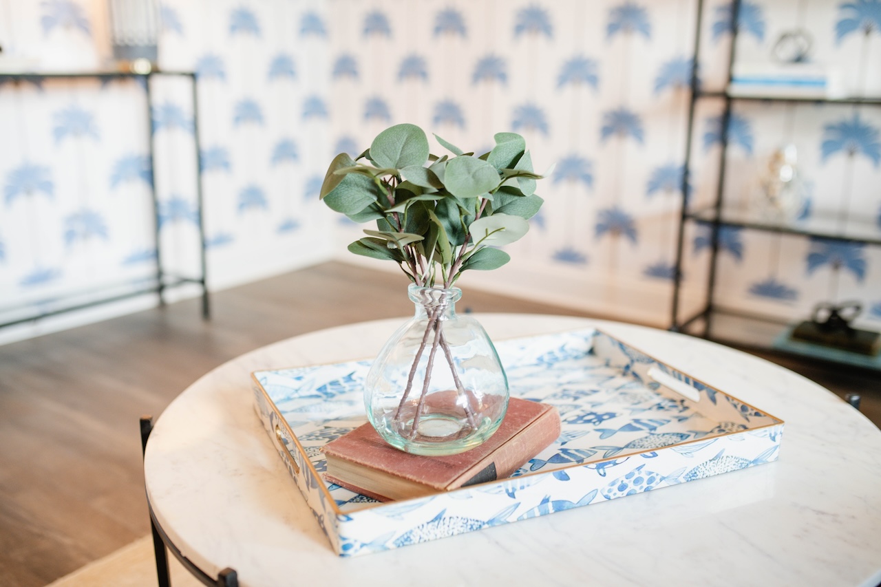 From Maple to Palm: A Tale of Two Luxurious Rooms